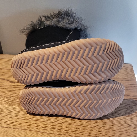 Sorel boots - Picture 4 of 6